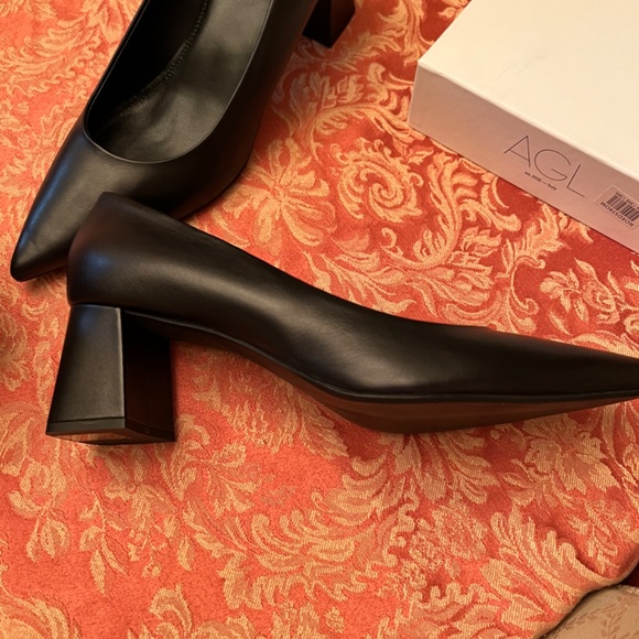AGL - Tracy Block Heels NIB - NEW - size 11 - Reg $398. Black. - Picture 6 of 9